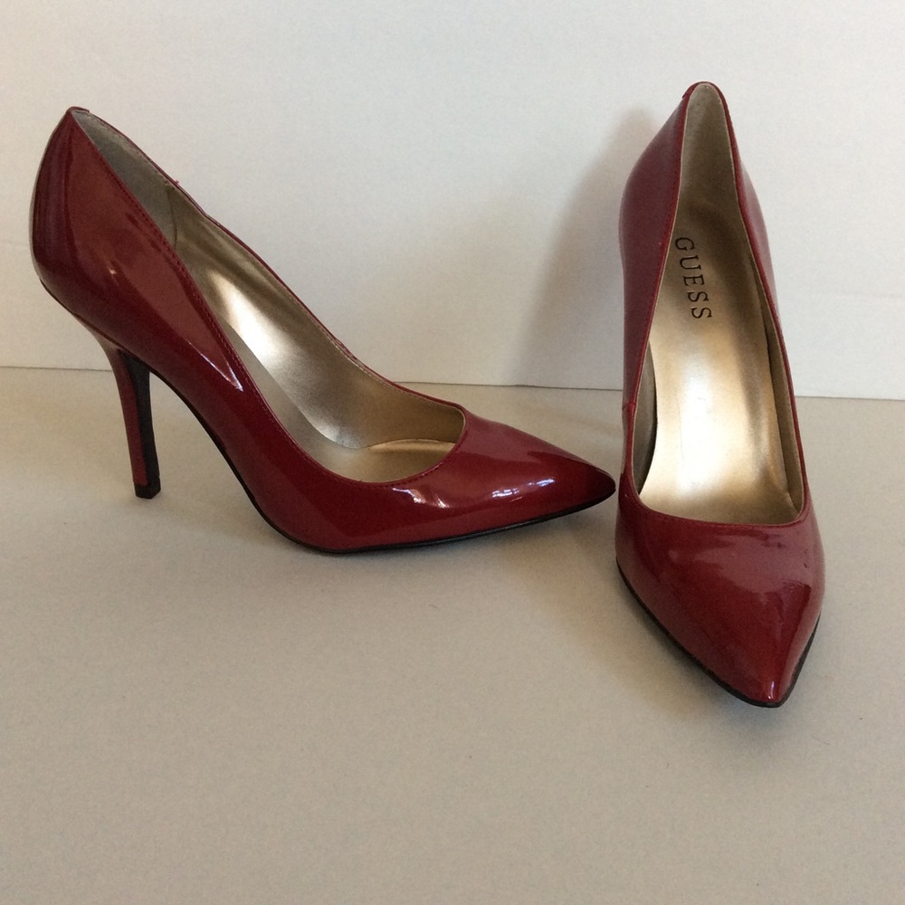 Guess women’s dress shoes